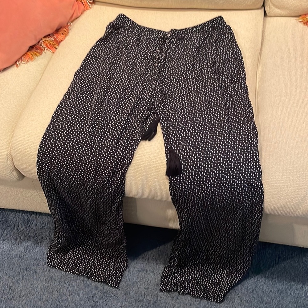 Pants from target! Super cozy and barely worn- size medium!